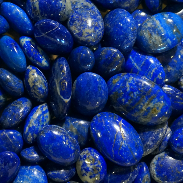 Lapis lazuli vertus et pouvoir en lithothérapie